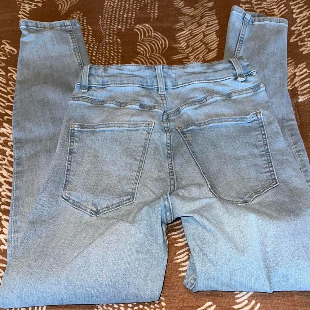 Mid-Rise skinny Bleached jeans